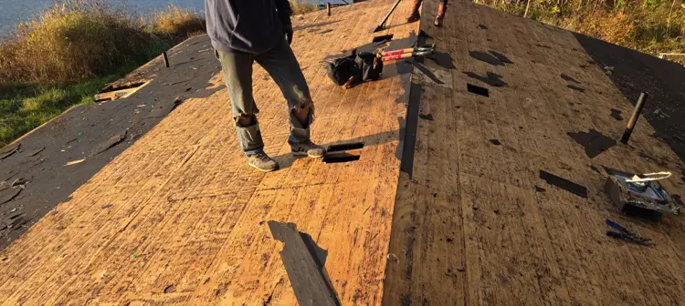When Should Roof Sheeting Be Replaced?